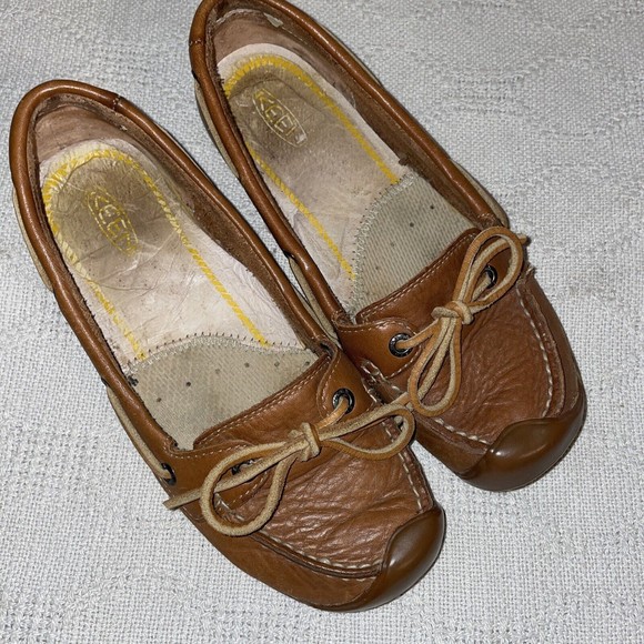 Keen Casual Loafers Women’s Size 7 Medium Brown Leather Bow Toe Slip On - Picture 1 of 12